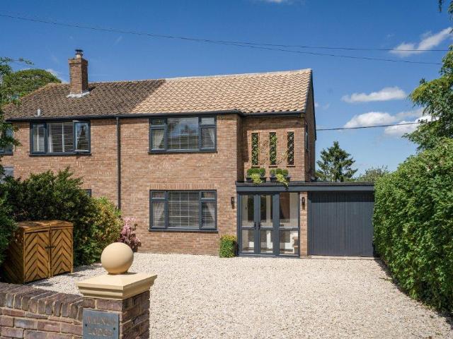 House for sale in Alderminster, Warwickshire