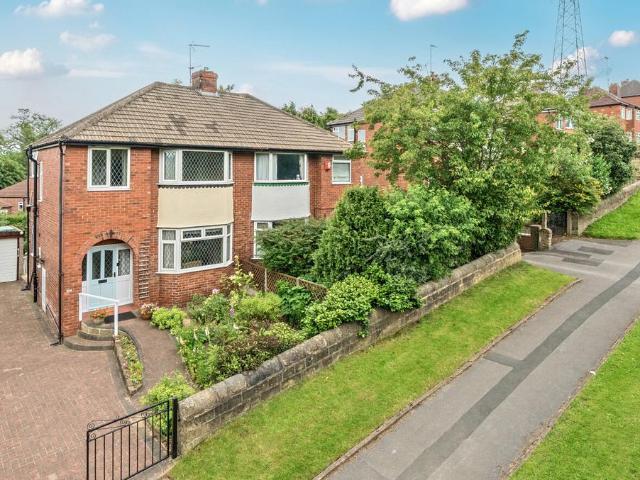 House for sale in Kirkstall, West Yorkshire