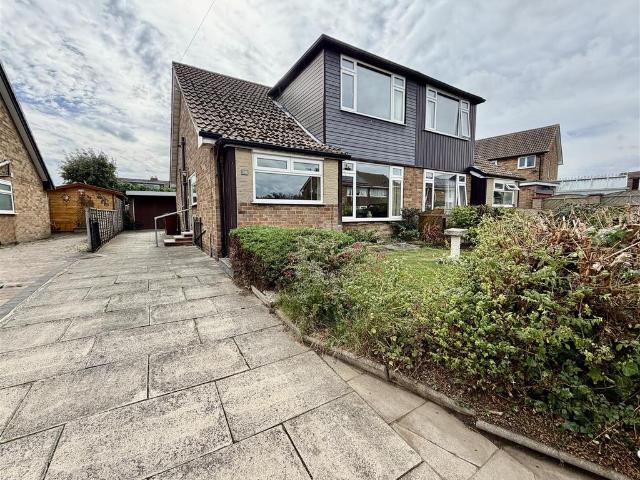 House for sale in Garforth, West Yorkshire