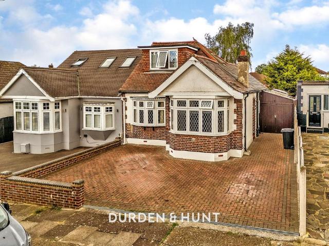 House for sale in Emerson Park, Greater London