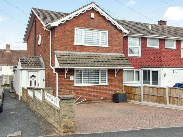 House for sale in Landywood, Great Chatwell
