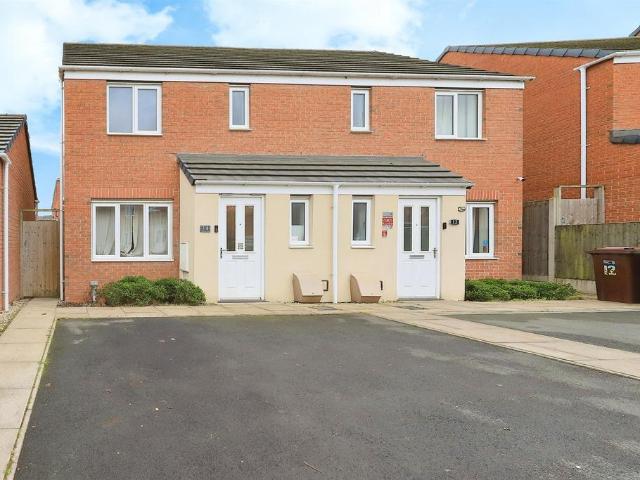 House for sale in Freezeland, Ettingshall