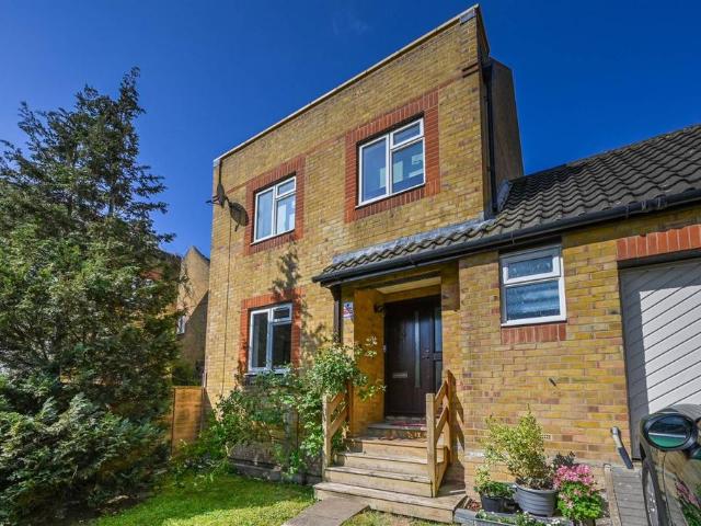 House for sale in Beckton, Greater London