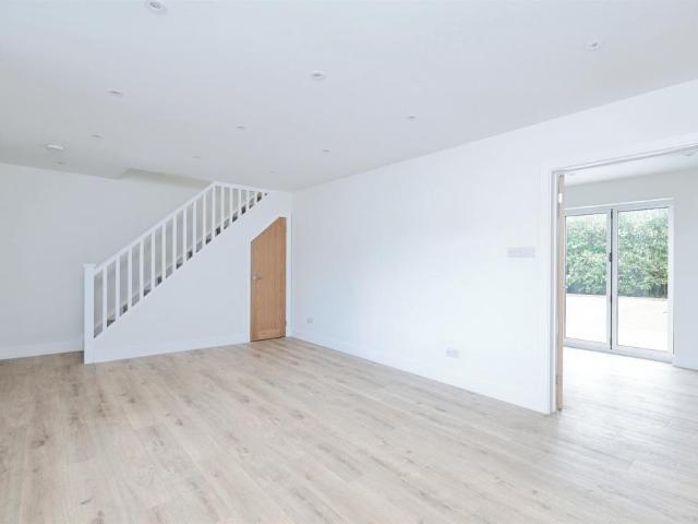 House for sale in Watford Rural, Batchworth