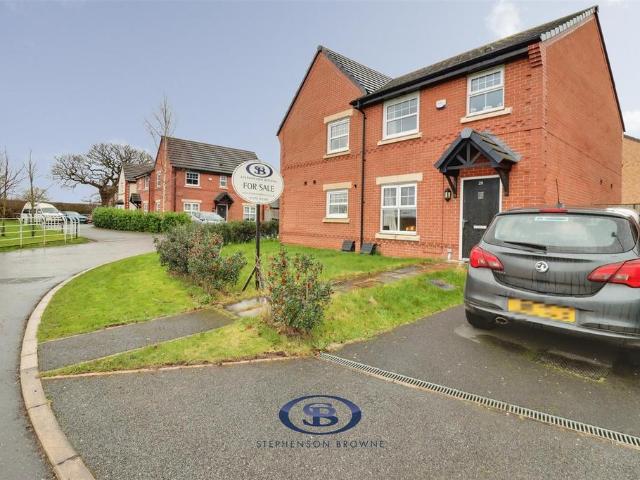 House for sale in Sandbach Heath, Sandbach