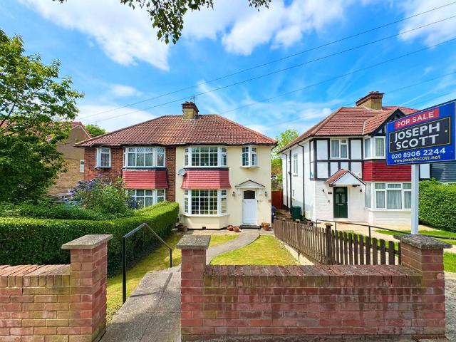 House for sale in The Hale, Greater London