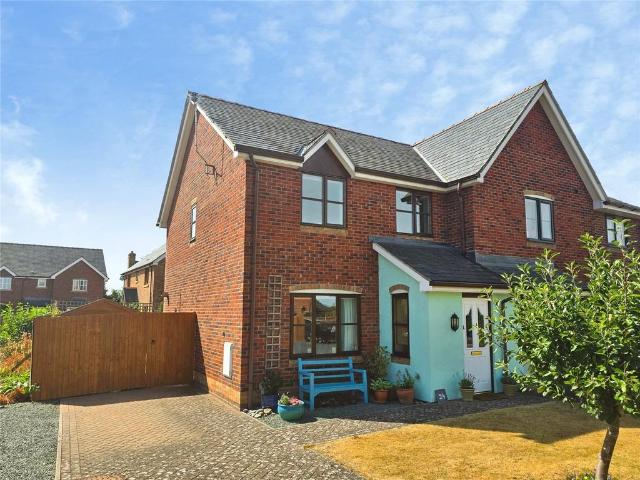 House for sale in Llandrinio