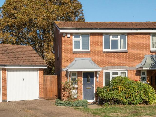 House for sale in London Borough of Lewisham, Greater London