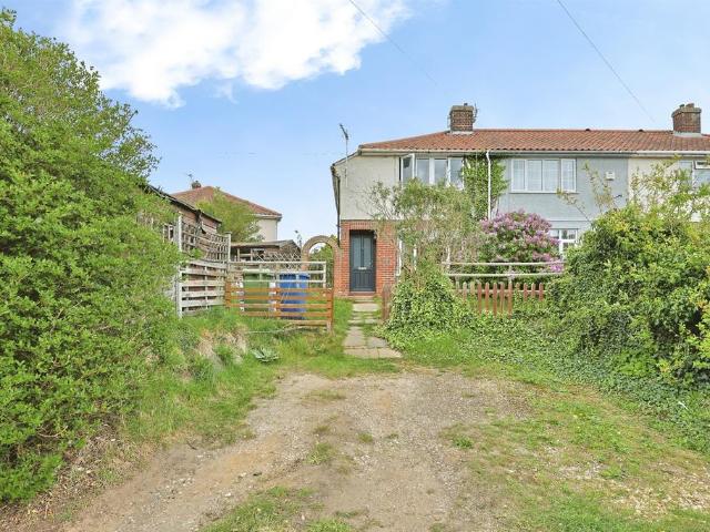 House for sale in Lakenham, East Bank