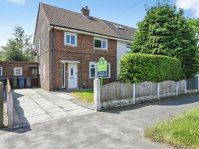 House for sale in Roby Mill, Lancashire