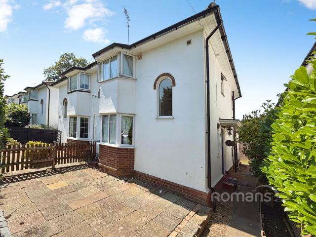 House for sale in Farnborough, Hampshire