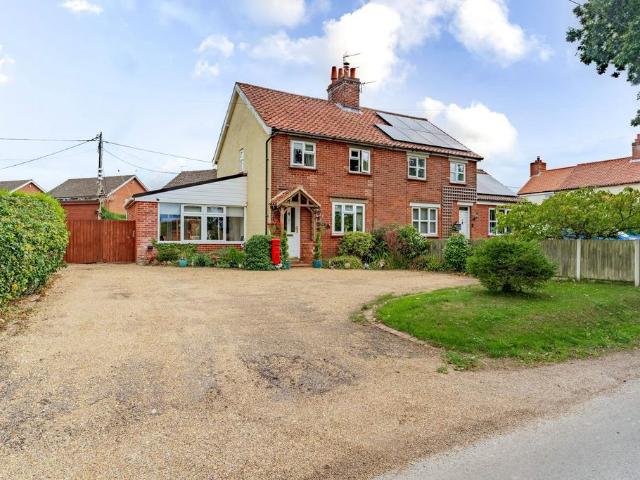 House for sale in Comers, Norfolk