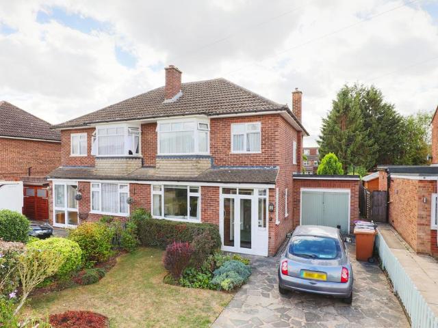 House for sale in Kings Hill, Colliers End