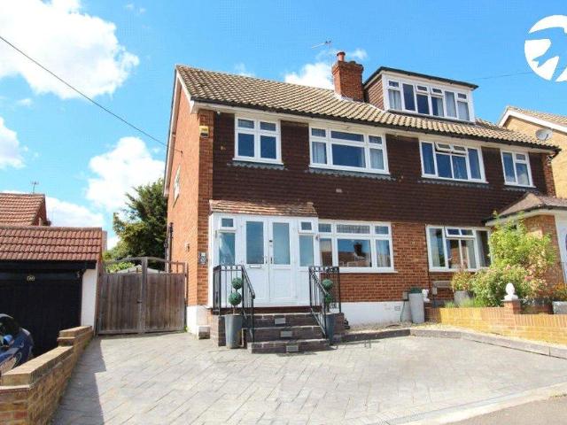 House for sale in The Butts, Kent