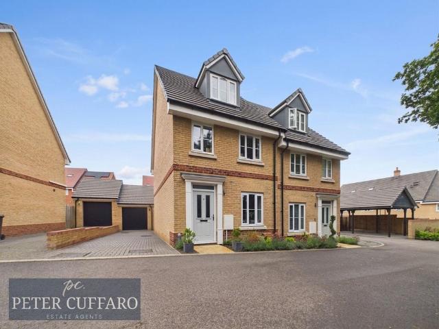 House for sale in Broxbourne, Hertfordshire