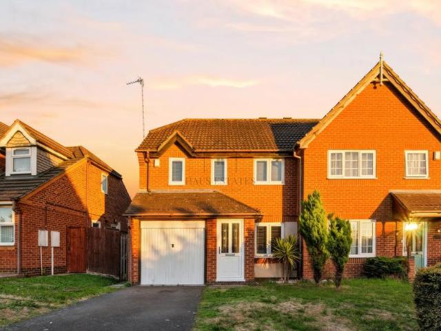 House for sale in Hamilton, Leicester