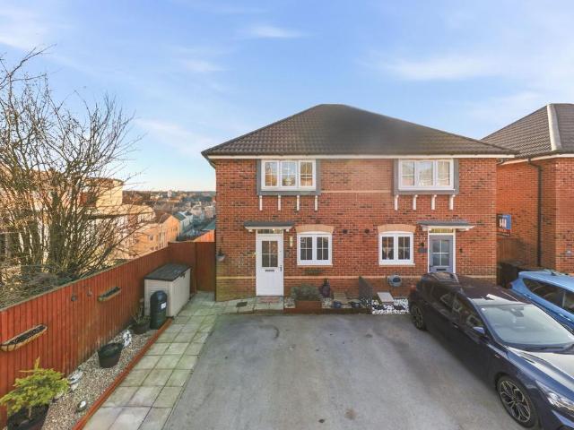 House for sale in Upton, West Yorkshire