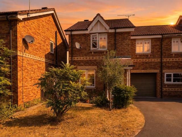 House for sale in Rossington, South Yorkshire