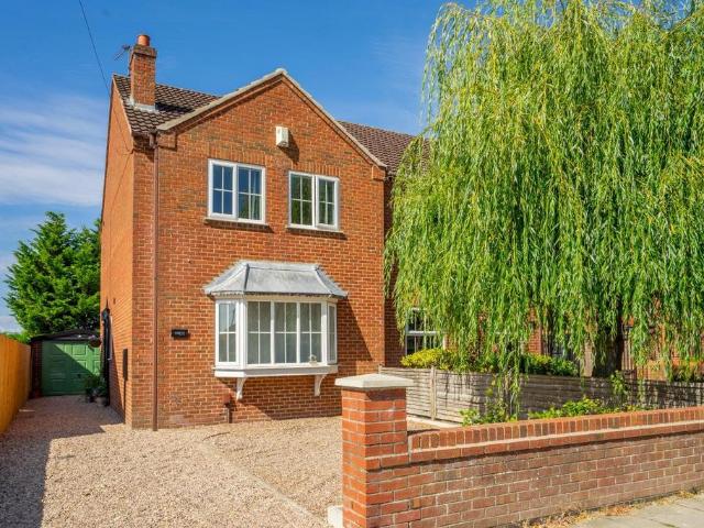 House for sale in Lowfield, High Field