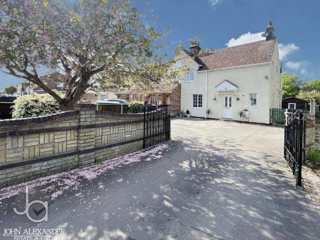 House for sale in Fordham Heath, Essex