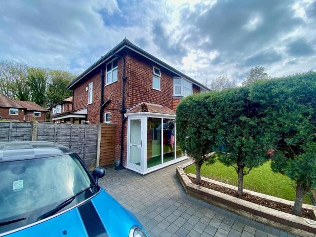 House for sale in Georgia, Greater Manchester