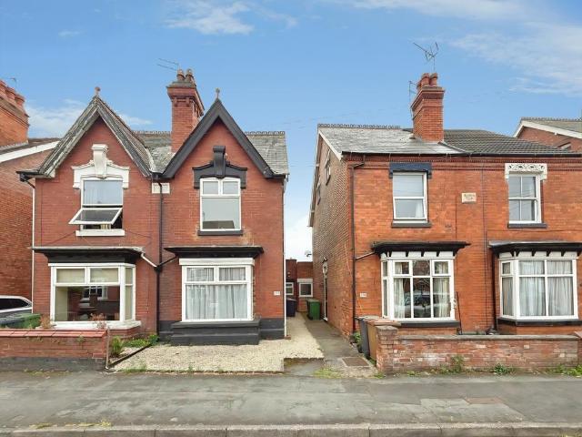 House for sale in Foxholes, Rushock