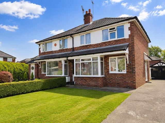 House for sale in Pownall Park, Wilmslow
