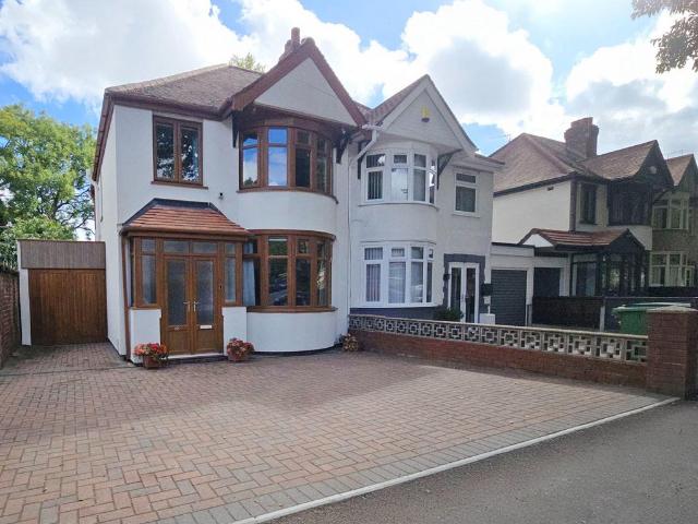 House for sale in Woodsetton, Coseley