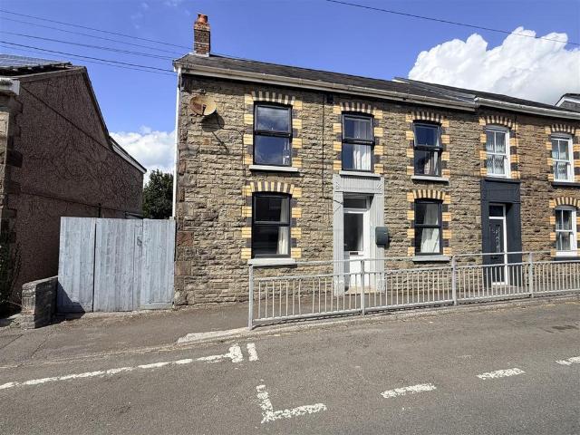 House for sale in Cwmamman, Glanamman