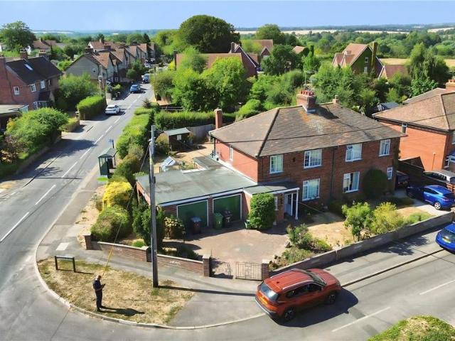 House for sale in Kintbury, West Berkshire