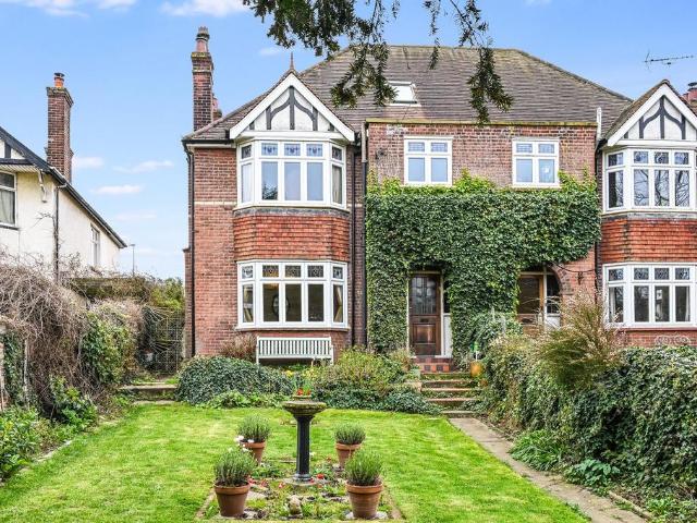 House for sale in Moulsham, Chelmsford