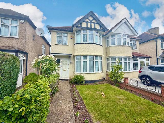House for sale in Kingsbury, Greater London