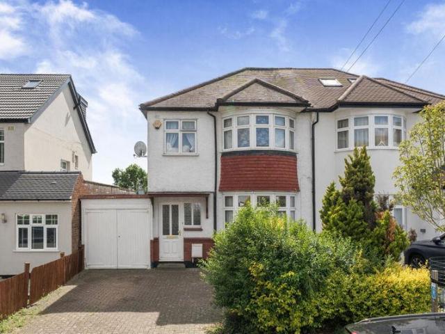 House for sale in Lane, Greater London