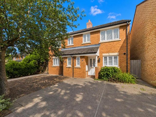 House for sale in Witcombe, Pamington