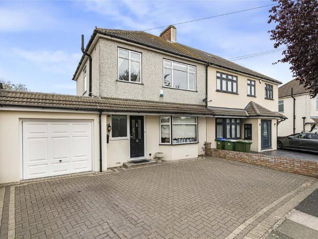 House for sale in Belle Grove, Greater London