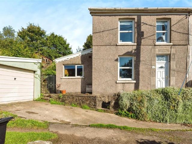 House for sale in Pontardawe, Ynysmeudwy