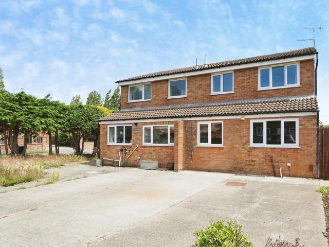 House for sale in Gloucester, Gloucestershire