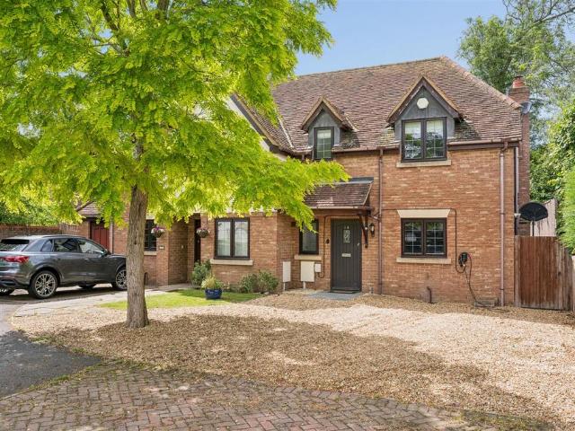 House for sale in Newton Longville, Buckinghamshire
