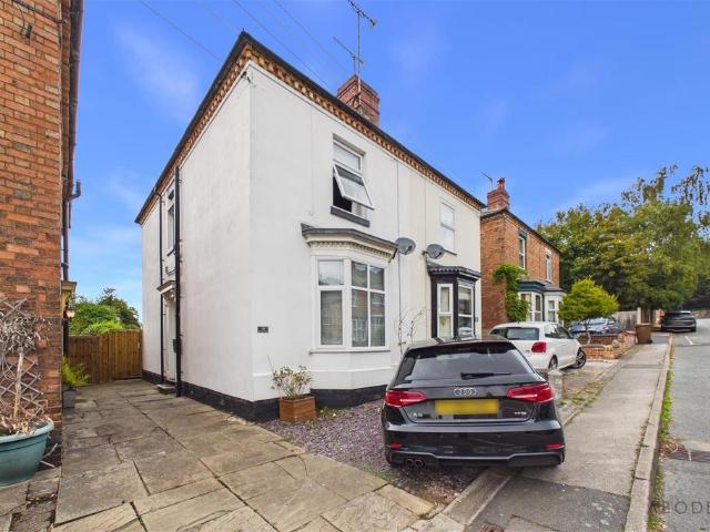 House for sale in Burton upon Trent, East Staffordshire