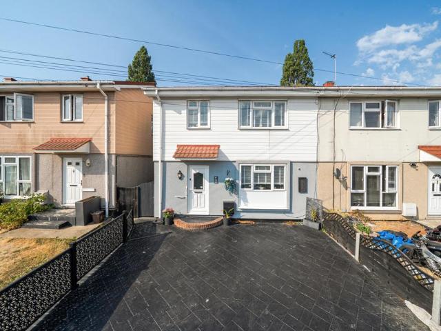 House for sale in Barnehurst, Greater London