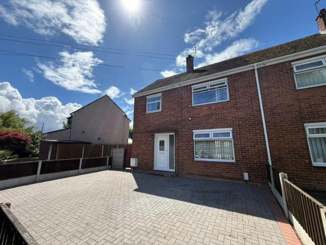 House for sale in Rossmore, Cheshire