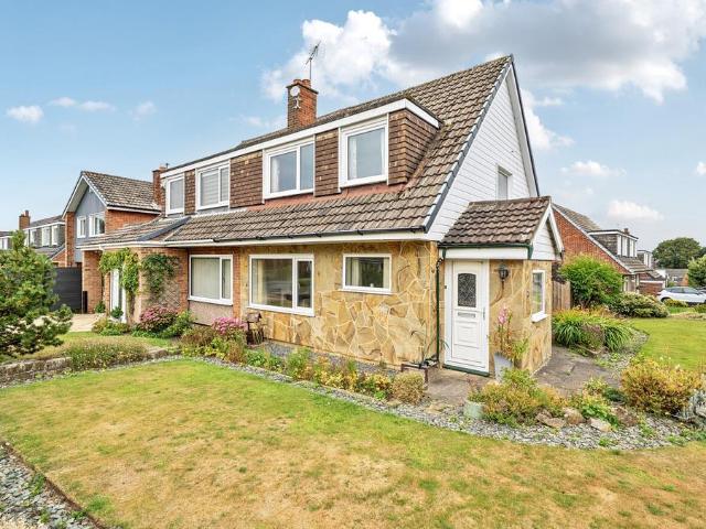 House for sale in Horsforth Vale, Farsley