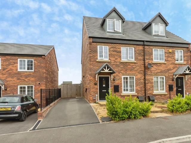 House for sale in West Yorkshire