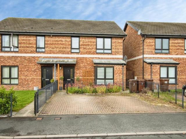 House for sale in Kinsley, Wakefield