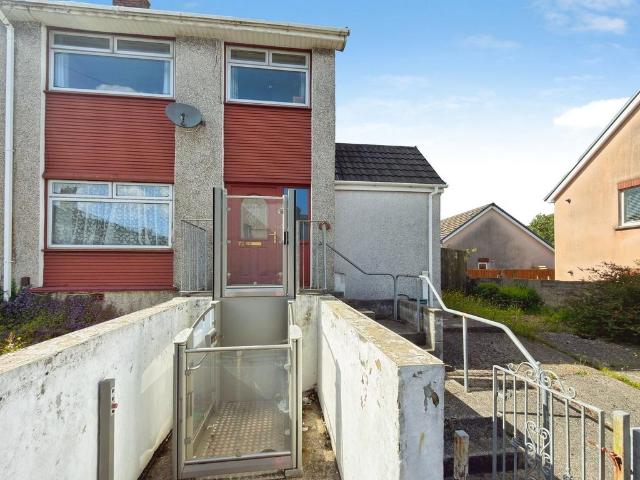 House for sale in Cwmbwrla, Nangreaves
