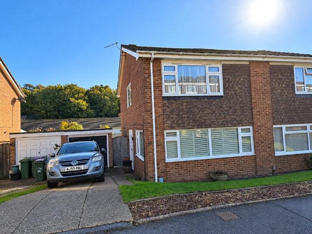 House for sale in Golden Valley, Folkestone and Hythe