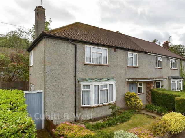 House for sale in London Borough of Croydon, Kenley
