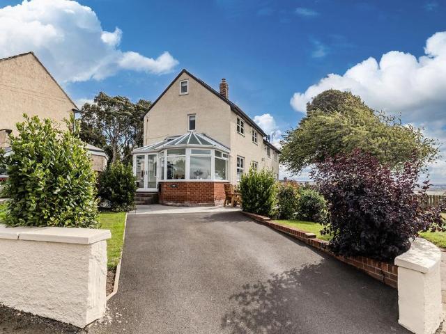 House for sale in Heddon-on-the-wall, Northumberland