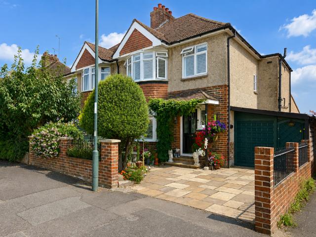 House for sale in Bersted, Clapham