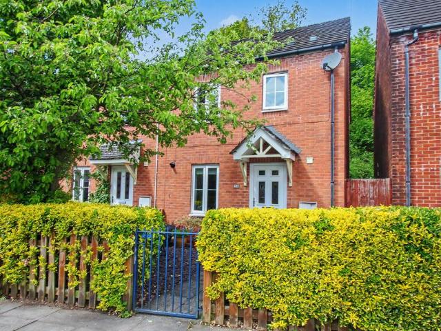 House for sale in Llanbradach, Wales